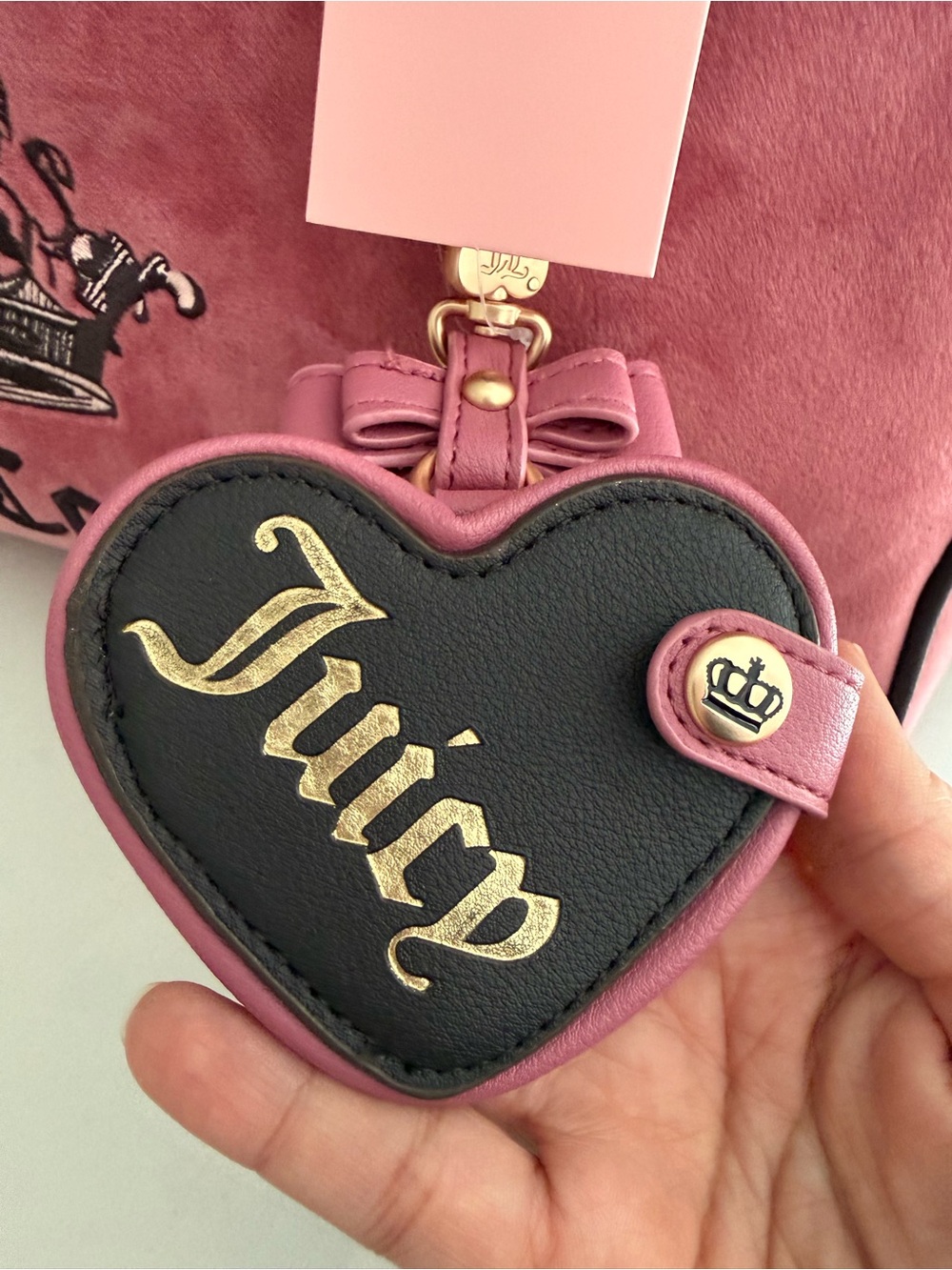 Juicy Couture Juicy Crown Weekender Duffle Bag Chateau Rose Velvet Bow Charm - Picture 3 of 10